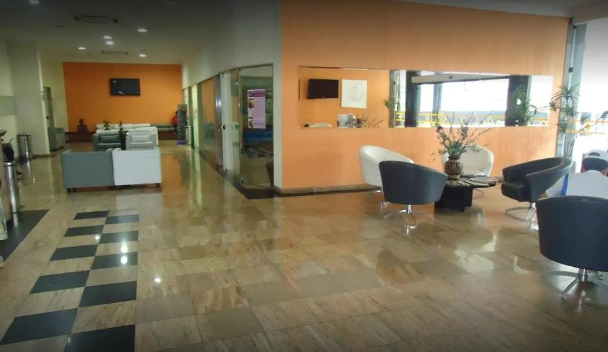 Boa Viagem Flat Recife 50 Mts Do Mar ! Portaria 24Hs Apartment